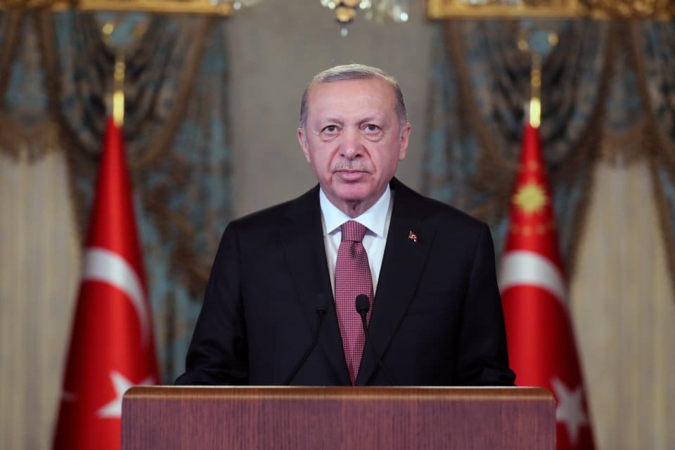 Cumhurbaşkanı Erdoğan, Finlandiya ve İsve&ccedil;'in NATO &uuml;yeliği konusunda, "Bug&uuml;n Hollanda