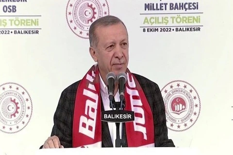 Cumhurbaşkanı Erdoğan, ekonomiye ilişkin &ouml;nemli mesajlar verdi. Erdoğan, ''İnsanlarımızın refah