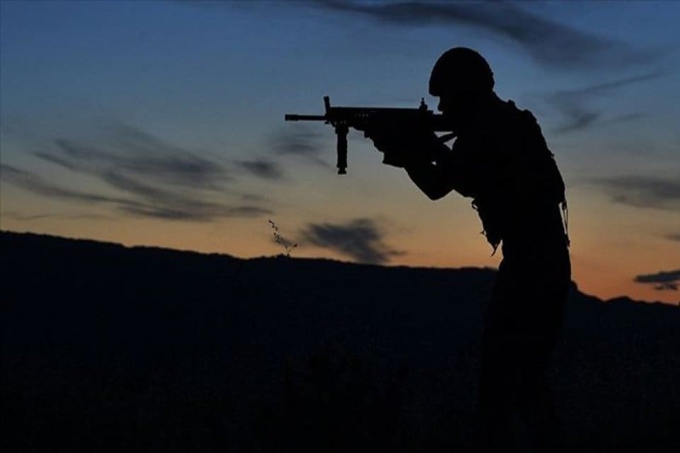 İ&ccedil;işleri Bakanlığı, "Eren- 15 Operasyonunda &ccedil;ıkan &ccedil;atışmada jandarma personelimiz yaralanmış,