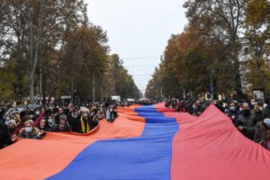 Ermenistan Başbakanı Paşinyan'ın Dağlık Karabağ kriziyle ilgili Azerbaycan'a toprak vermeyi