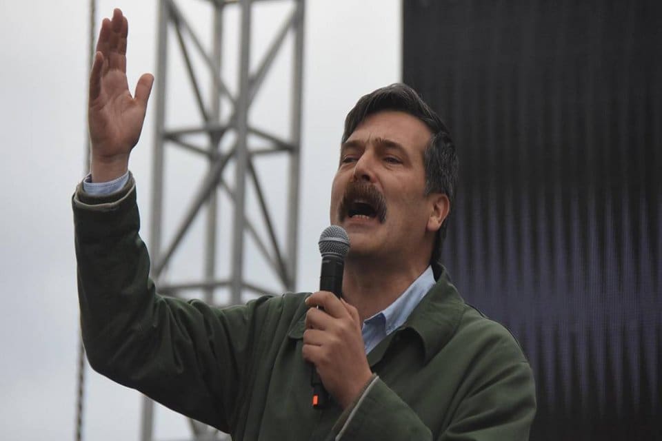 T&uuml;rkiye İş&ccedil;i Partisi (TİP) Genel Başkanı&nbsp;Erkan Baş,&nbsp;İzmir'de G&uuml;ndoğdu Meydanı'ndaki Nevruz