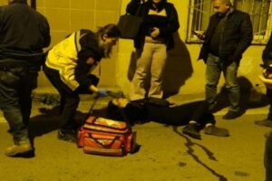 Bursa'da Nurten İnan (41), solist olarak çalıştığı mekandan çıktıktan sonra