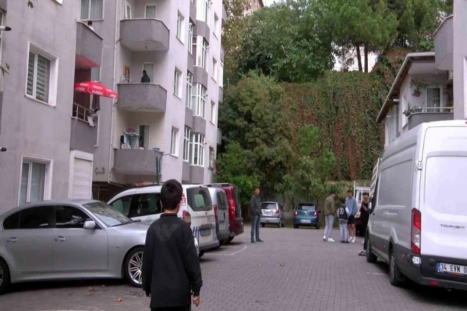 İstanbul Maltepe&rsquo;de Kamil Hakan Karabulut,&nbsp; annesine bakıcılık yapan 39 yaşındaki