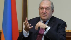 Ermenistan Cumhurbaşkanı Armen Sarkisyan kalp rahatsızlığı nedeniyle hastaneye kaldırıldı. Ermenistan