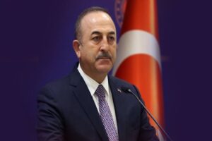 Dışişleri Bakanı Mevl&uuml;t &Ccedil;avuşoğlu, TBMM'de B&uuml;t&ccedil;e g&ouml;r&uuml;şmeleri sırasında a&ccedil;ıklamalarda bulunuyor.