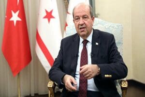 Cumhurbaşkanı Ersin Tatar, Diyarbakır'da d&uuml;zenlenen "Cumhurbaşkanı Ersin Tatar'ın Kıbrıs Gazileri