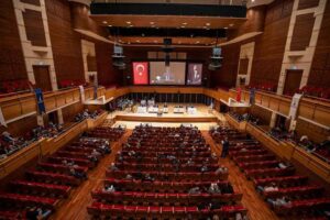 İzmir B&uuml;y&uuml;kşehir Belediye Meclisi&rsquo;nin Nisan ayı ikinci oturumunda, ESHOT Genel