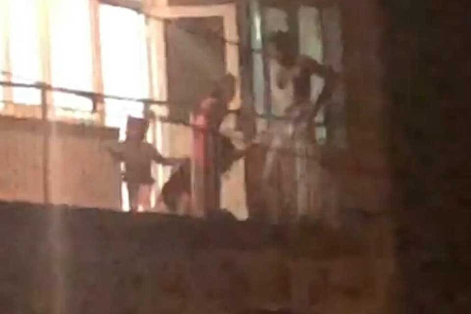 İzmir'in Aliağa il&ccedil;esinde eşi Tekin Yaşmin (27) tarafından &ccedil;ocuklarının g&ouml;z&uuml;