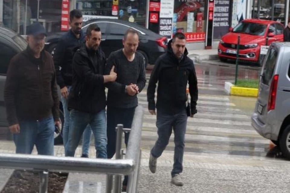 &Ccedil;orum&rsquo;da, tartıştığı eşi Eda &Ouml;zten'i (31) boğazını sıkarak &ouml;ld&uuml;rmeye &ccedil;alışan