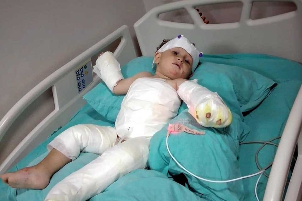 Menderes il&ccedil;esinde, eşi Fatma E. (21) ile 1,5 aylık oğlu