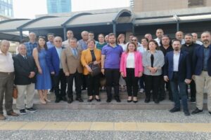 Konak Belediyesi eski  Başkanı Sema Pekdaş, CHP Lideri Kemal Kılıçdaroğlu'nun