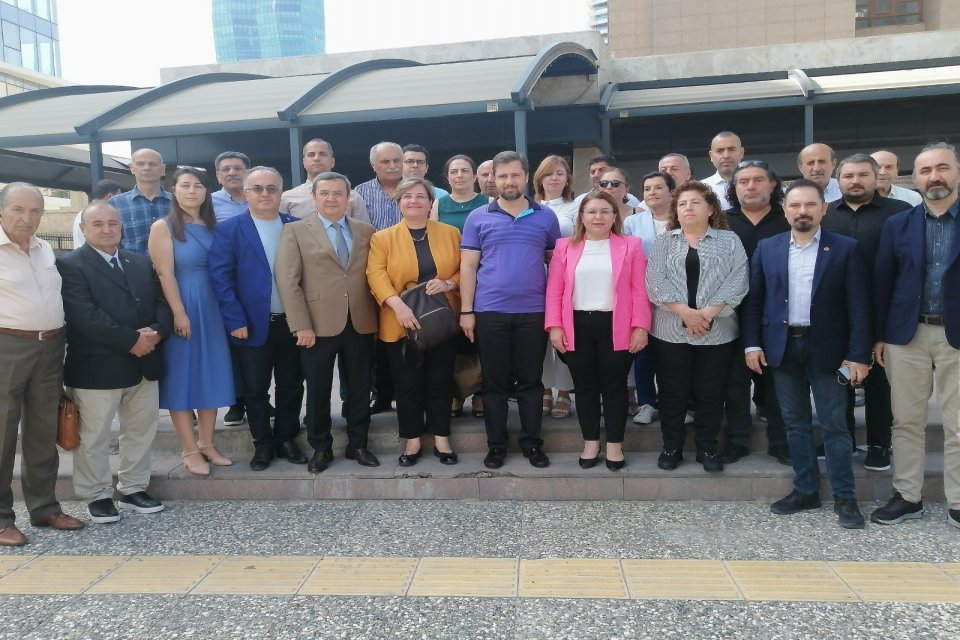 Konak Belediyesi eski  Başkanı Sema Pekdaş, CHP Lideri Kemal Kılıçdaroğlu'nun