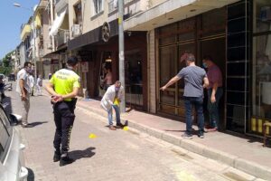 İzmir'in &Ouml;demiş il&ccedil;esinde Sel&ccedil;uk H. (36), 3 ay &ouml;nce boşandığı