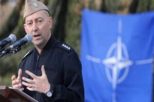 Eski&nbsp;NATO&nbsp;Avrupa M&uuml;ttefik Kuvvetleri Komutanı Stavridis, "Umarım NATO'nun T&uuml;rkiye ya da