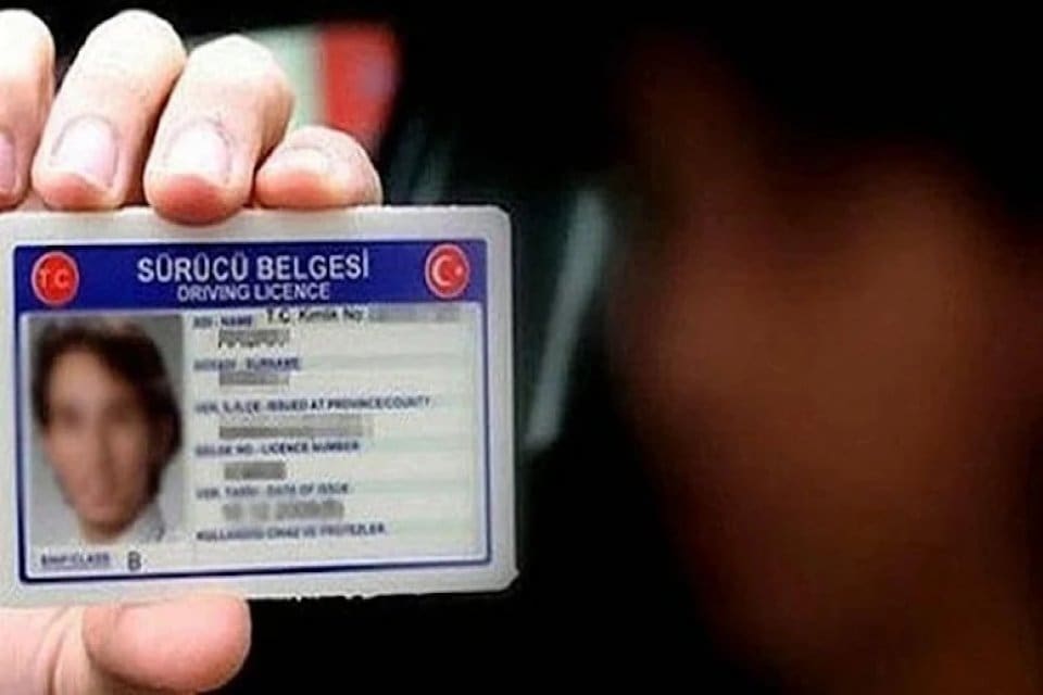 N&uuml;fus ve Vatandaşlık Genel M&uuml;d&uuml;rl&uuml;ğ&uuml;, eski tip ehliyetlerin değiştirilme s&uuml;resinin