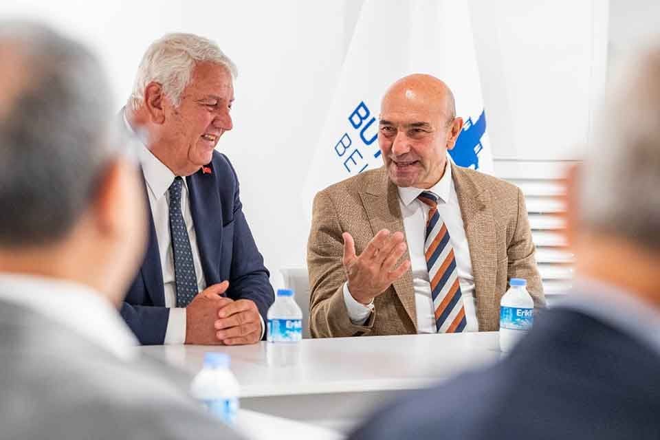 İzmir B&uuml;y&uuml;kşehir Belediye Başkanı Tun&ccedil; Soyer, İzmir Esnaf ve Sanatk&acirc;rlar