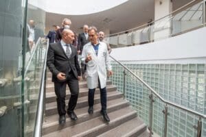 Kentin asırlık sağlık kuruluşu İzmir B&uuml;y&uuml;kşehir Belediyesi Eşrefpaşa Hastanesi Karşıyaka'dan