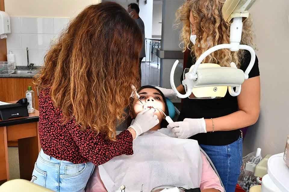 Kentin asırlık sağlık kuruluşu İzmir B&uuml;y&uuml;kşehir Belediyesi Eşrefpaşa Hastanesi Karşıyaka'dan