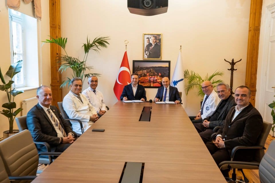 İzmir B&uuml;y&uuml;kşehir Belediyesi Eşrefpaşa Hastanesi, Vehbi Ko&ccedil; Vakfı Sağlık Kuruluşları