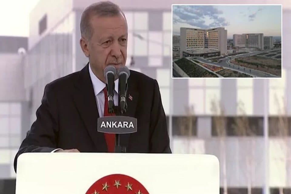 Cumhurbaşkanı Recep Tayip&nbsp;Erdoğan, 'hayalim' dediği Ankara&rsquo;da&nbsp;Etlik Şehir Hastanesi'nin a&ccedil;ılışını yaptı.