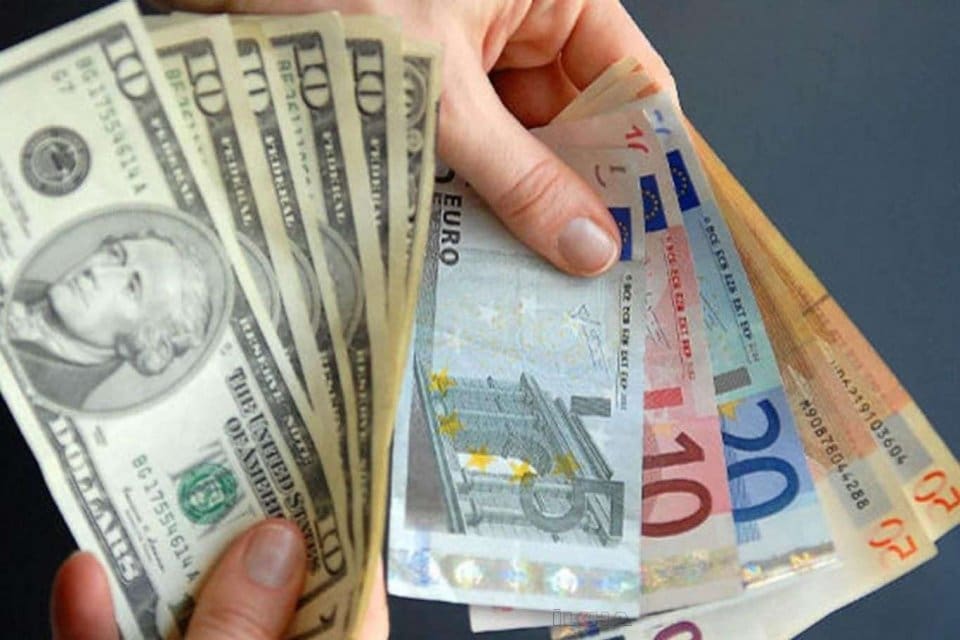 Dolar/TL yatay seyirle 18,8791'den kapanmasının ardından bug&uuml;n bankalararası piyasanın a&ccedil;ılışında