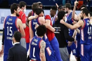Gen&ccedil;lik ve Spor Bakanı Kasapoğlu, THY Euroleague final ma&ccedil;ı Barcelona-Anadolu