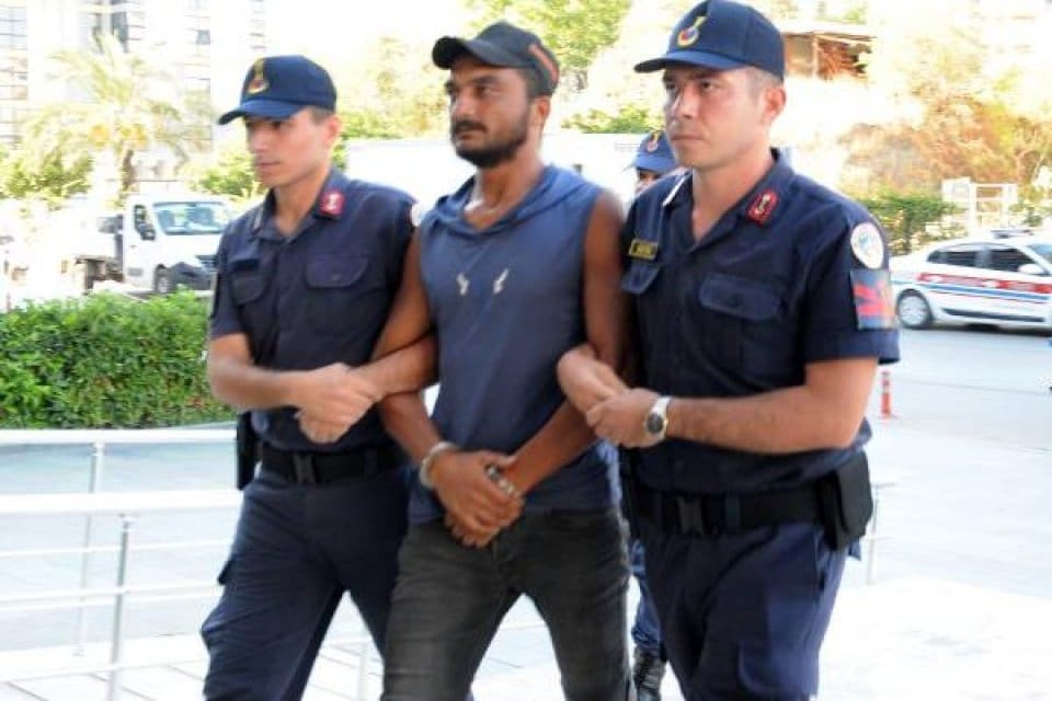 Antalya'nın&nbsp;Alanya&nbsp;il&ccedil;esinde 3 g&uuml;n &ouml;nce evinde &ouml;l&uuml; bulunan Yılmaz Kip&rsquo;i (26),