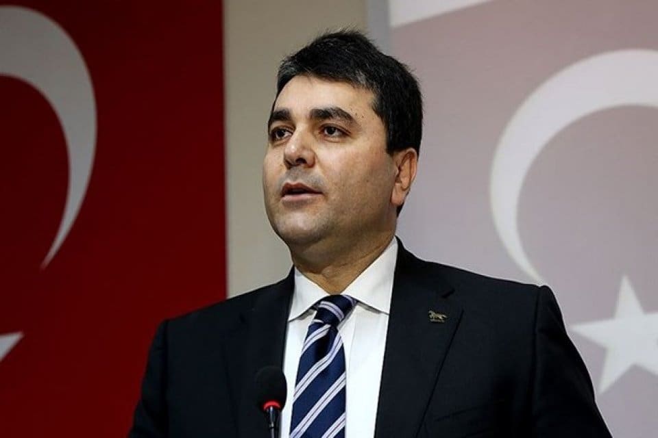 Ekonominin k&ouml;t&uuml; gidişatı siyasi parti liderlerini de etkilemeye başladı. Kira