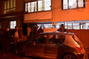 İzmir'in Konak ilçesinde, yalnız yaşadığı öğrenilen Kemal Kükrer (61) evinin