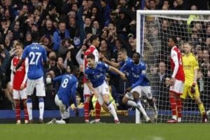 Premier Lig lideri Arsenal deplasmanda karşı karşıya geldiği Everton'a 1-0
