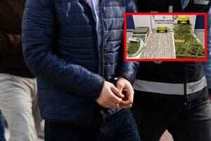 Balıkesir'in Ayvalık il&ccedil;esinde, polisin uyuşturucu satıcılarına d&uuml;zenlediği operasyonda g&ouml;zaltına alınan