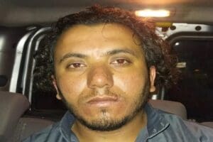 Canlı bomba saldırısı hazırlığındaki DAEŞ'li ter&ouml;rist, Şanlıurfa'da polisin operasyonuyla yakalandı.