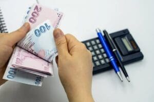 Emekli olduktan sonra aynı iş yerinde &ccedil;alışmaya başlayacak EYT'liler i&ccedil;in