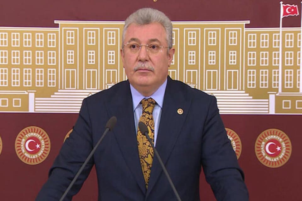 AK Parti Grup Başkanvekili&nbsp;Emin Akbaşoğlu :EYT&nbsp;ve s&ouml;zleşmeli personelin kadroya ge&ccedil;ilmesine