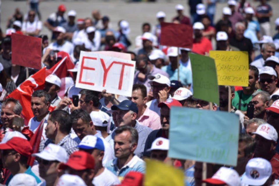 EYT yasasının &ccedil;ıkmasını bekleyenlerin &ouml;n hazırlık olarak yapması gerekenleri sıralayan