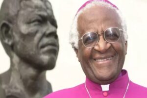 &nbsp; &nbsp; G&uuml;ney Afrika'da ırk ayrımcılığına karşı m&uuml;cadelenin &ouml;nemli isimlerinden