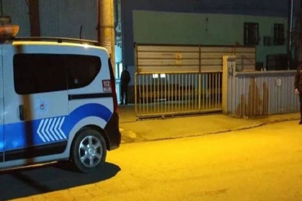 Konya&rsquo;da fabrikada iş&ccedil;i olarak &ccedil;alışan Afgan olduğu s&ouml;ylenen bir kişi,