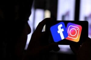 Facebook, WhatsApp ve Instagram kullanıcıları d&uuml;nya genelinde erişim problemleri yaşadı.
