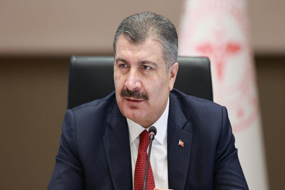 Bilim Kurulu toplantısının ertelenmesi &ouml;ncesi konuşan Fahrettin Koca maske zorunluluğunun