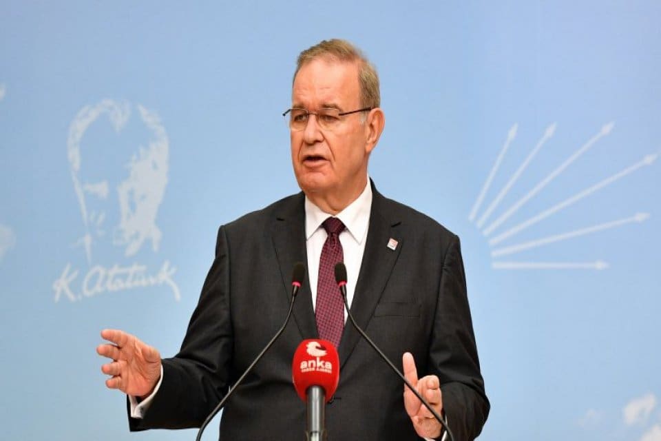 CHP Parti S&ouml;zc&uuml;s&uuml; ve Ekonomi Politikaları Genel Başkan Yardımcısı&nbsp;Faik &Ouml;ztrak,