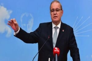 CHP Parti S&ouml;zc&uuml;s&uuml; Faik &Ouml;ztrak CHP MYK g&uuml;ndemini kamuoyuyla paylaştı
