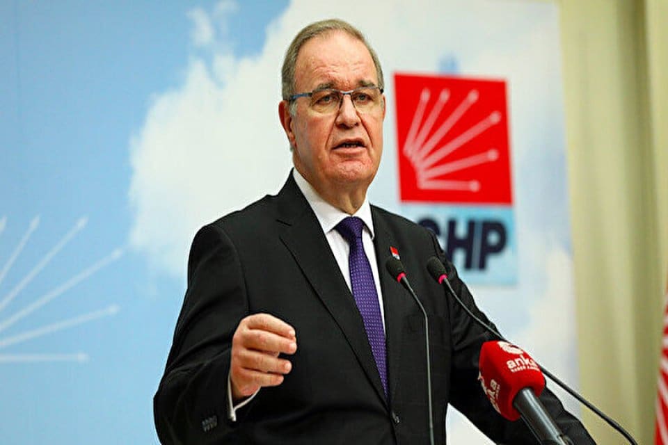 CHP Parti S&ouml;zc&uuml;s&uuml;&nbsp;Faik &Ouml;ztrak, Cumhurbaşkanı ve AK Parti Genel Başkanı&nbsp;Recep