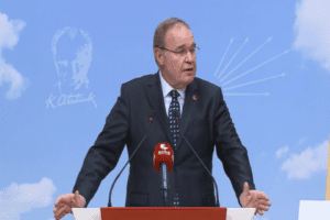 Tarkan'ın yeni şarkısı hakkında soruya yanıt veren CHP S&ouml;zc&uuml;s&uuml; Faik
