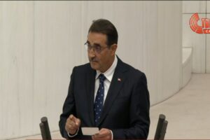 Enerji ve Tabii Kaynaklar Bakanı Fatih Dönmez, Bartın'ın Amasra ilçesinde