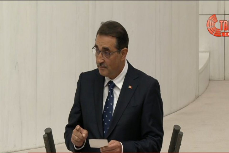 Enerji ve Tabii Kaynaklar Bakanı Fatih Dönmez, Bartın'ın Amasra ilçesinde