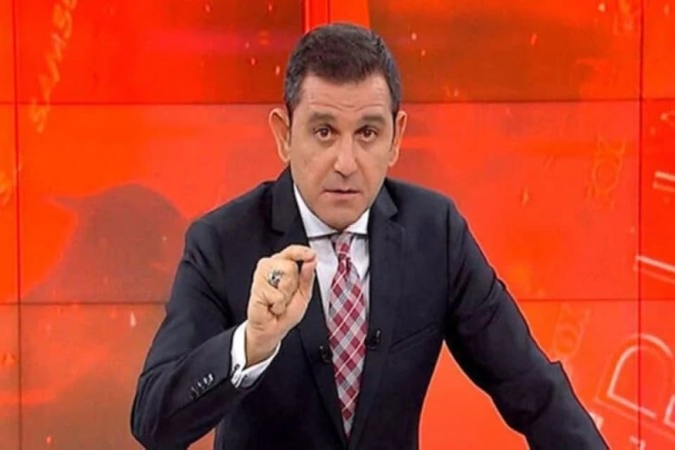 FOX ana haber sunucusu Fatih Portakal yeniden ekranlara d&ouml;n&uuml;yor. Portakal'ın