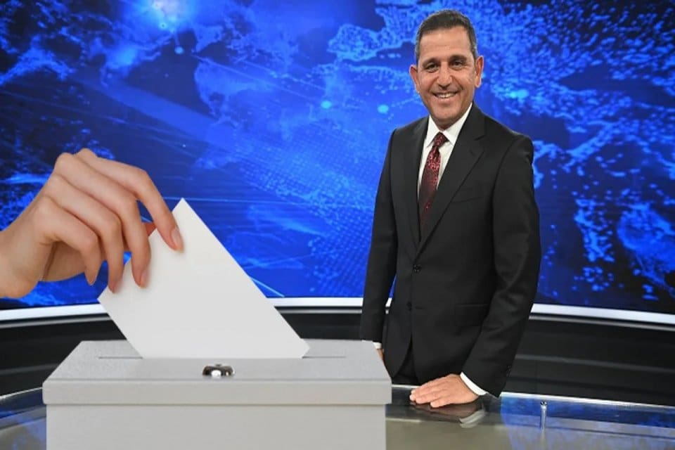 S&ouml;zc&uuml; TV sunucusu Fatih Portakal, Gelecek Partisi Genel Başkanı Ahmet