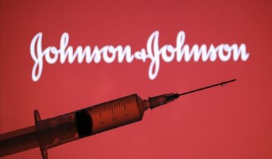 FDA: Johnson&Johnson aşısı, nadir görülen nörolojik bozukluğa yol açabilir