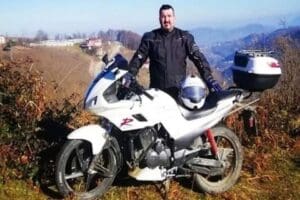 Ordu'da motokurye &Ouml;zg&uuml;r Demirer motosikletiyle &ouml;nce yaya Cemal Şimşek'e ardından