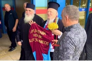 S&uuml;mela Manastırı'ndaki 9. ayin&nbsp;i&ccedil;in Trabzon'a giden&nbsp;Fener Rum Patriği Bartholomeos, "Şampiyon